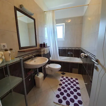 Bougenville Apartment *