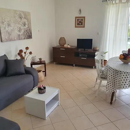 Bougenville Apartment Kampor