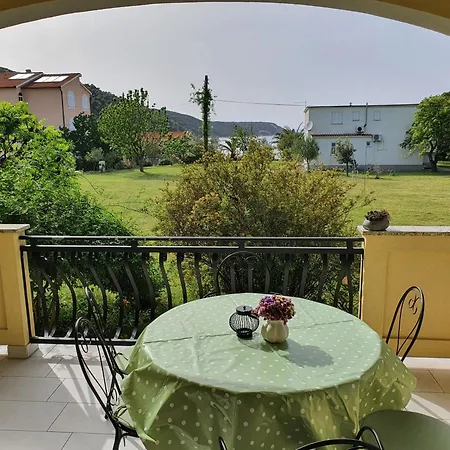 Apartment Bougenville